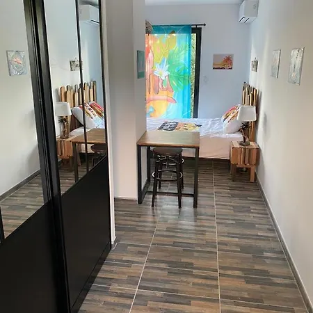Aloha Apartment *